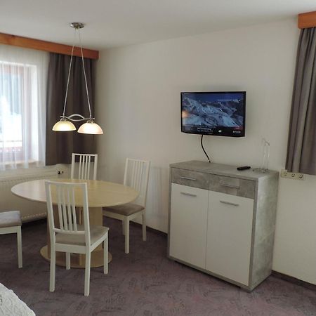 Apartment In Ischgl At The Ski Bus Stop Bagian luar foto
