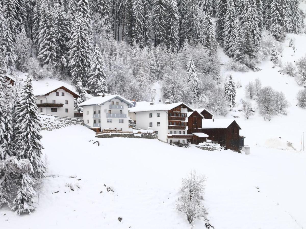 Apartment In Ischgl At The Ski Bus Stop Bagian luar foto